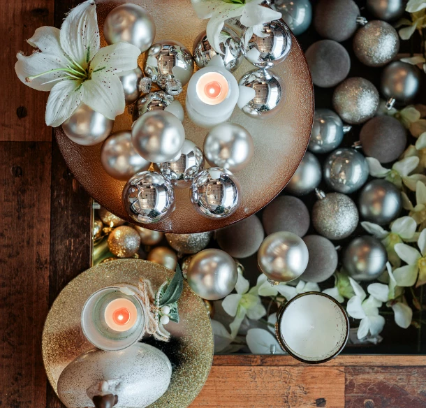 GLAMOUR ALEBO KLASIKA?