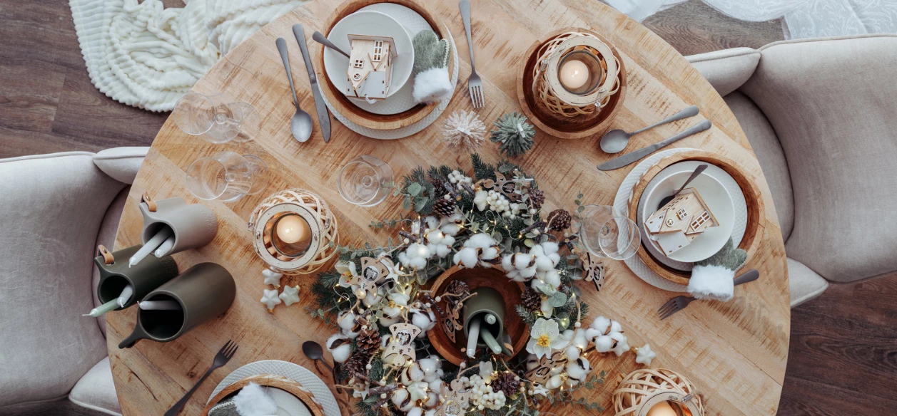SVIATOČNÉ STOLOVANIE
