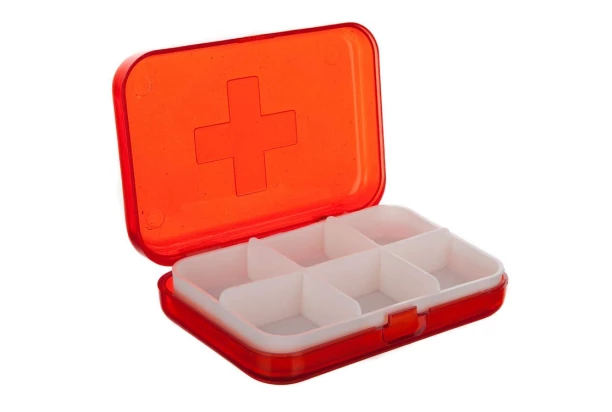 Organizér na lieky červený