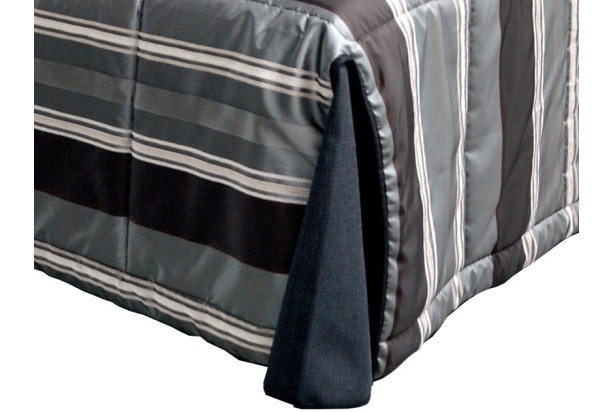 Prikrývka na posteľ Virginia PRE 19, čierno-šedé prúžky
