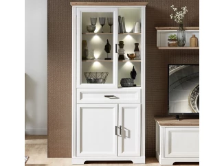 Široká vitrína Jasmin, bielená pínia/dub, s osvetlením