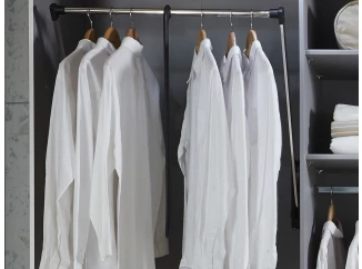 Výklopná šatníková tyč do šatníkovej skrine šírka 87 cm