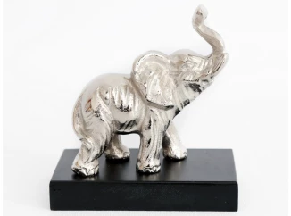 Dekoračná soška Malý slon, strieborný