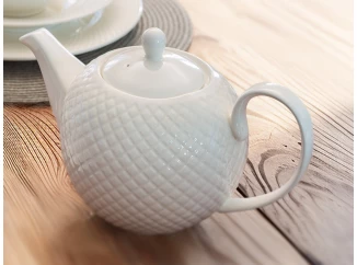 Kanvica na čaj Diamond Line 1,13 l, biela s reliéfom