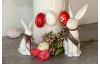 Veľkonočná dekorácia Soška zajac s pierkom, 13 cm, biela