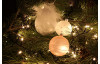 Vianočná ozdoba sklenená guľa 6 cm, biela s vlnkami