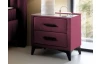 Nočný stolík s 2 zásuvkami Joy, tmavo ružová látka