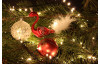 Vianočná ozdoba sklenená guľa 7 cm, transparentná, farebné trblietky